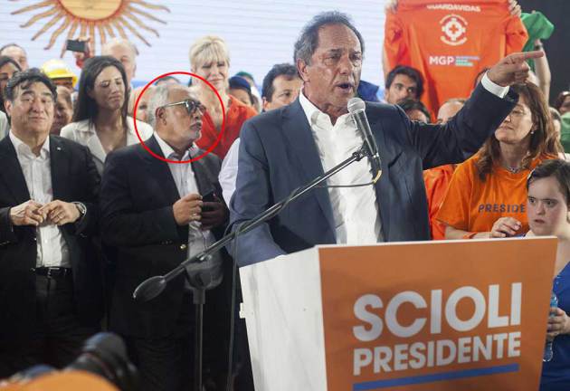 El Negro Oro en el cierre de campaña Scioli