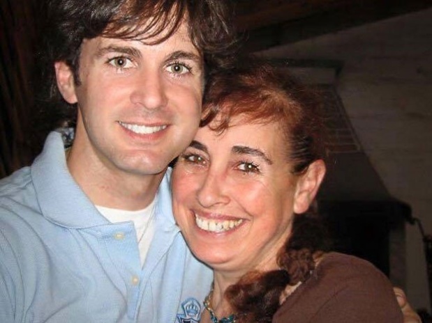 Axel denuncia a médico que atendió a su madre