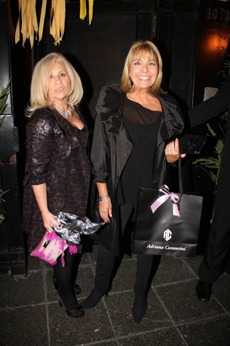 Divertido festejo de Marcela Tinayre