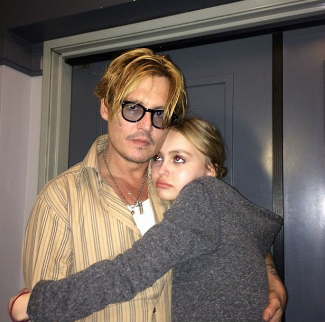 ¿Hija de Johnny Depp salió del clóset?