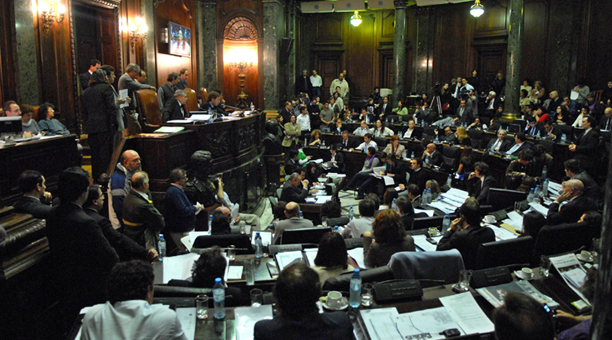 Aprueban el traslado de la Villa 21-24