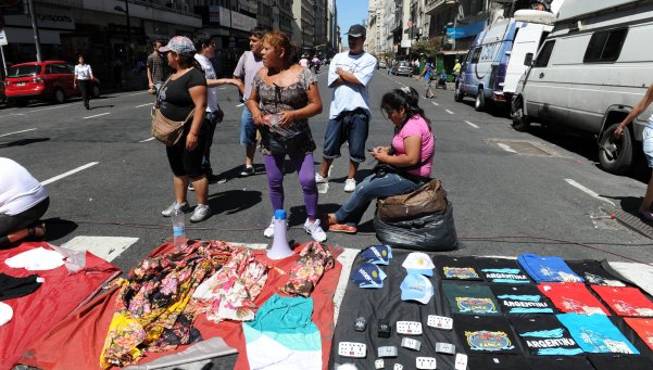 Crece venta ilegal en la ciudad