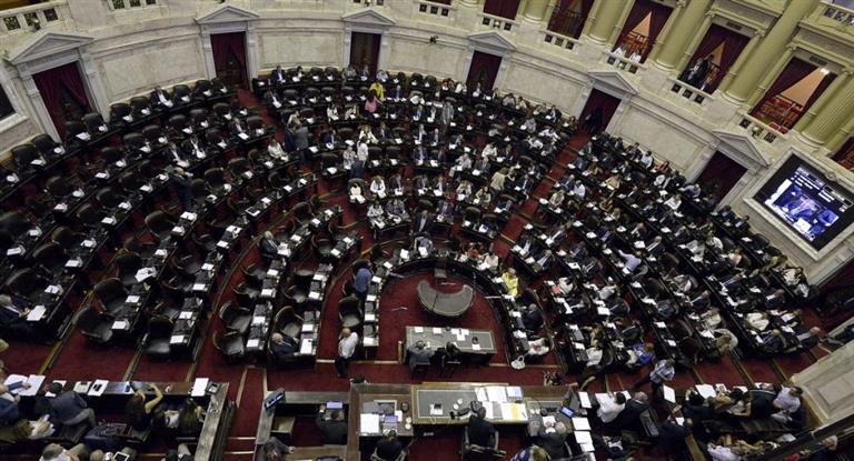 Quórum y escándalo en el Congreso
