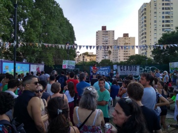 Tras los reclamos de los vecinos, Santilli anunció que no habrá “plaza shopping”