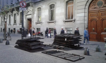 Con la Legislatura vallada y llena de policías, Soledad Acuña presenta su informe sobre Presupuesto 2019