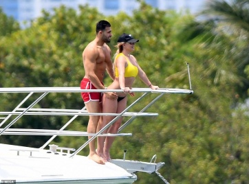 Britney Spears afirmó que los paparazzi la engordaron 20 kilos
