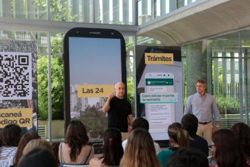 Cuánto salió que los vecinos le envíen Whatsapp al robot virtual del gobierno porteño