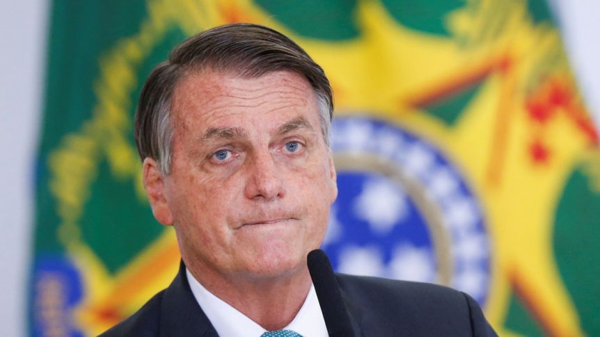 Jair Bolsonaro quiso ver un partido de fútbol y no lo dejaron por no estar vacunado