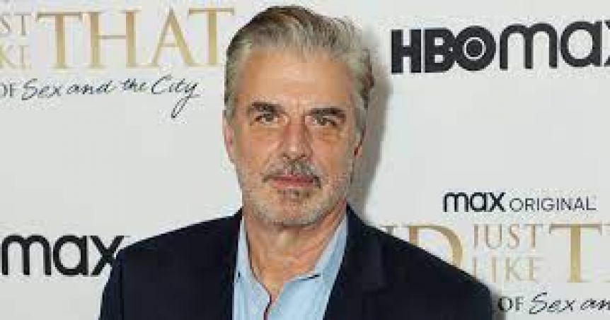 El actor Chris Noth fue acusado de agredir sexualmente a dos mujeres
