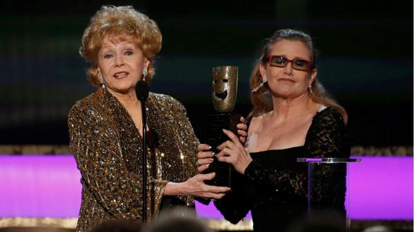 Murió Debbie Reynolds, un día después que Carrie