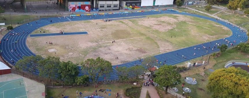Tras la muerte de un runner, piden que se instale un desfibrilador en Parque Chacabuco
