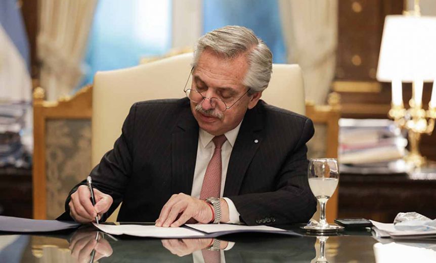 El Gobierno pone paños fríos y posterga el cuadro tarifario definitivo en electricidad y gas