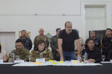 Javier Milei presente en Bahía Blanca: “Tengo confianza en que vamos a salir adelante, le vamos a poner el hombro”