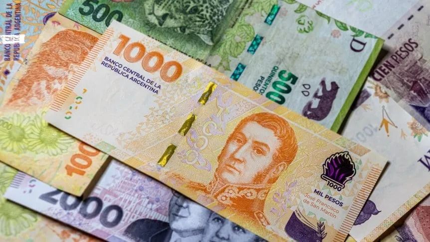 El Gobierno evalúa emitir billetes de $20.000 y $50.000 por el constante aumento de precios