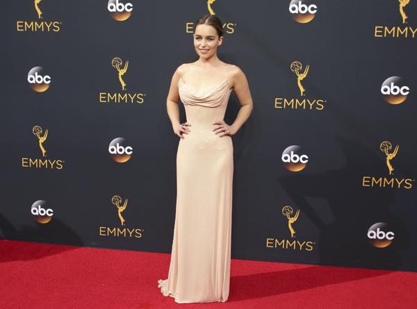 Todos los looks de los Premios Emmy