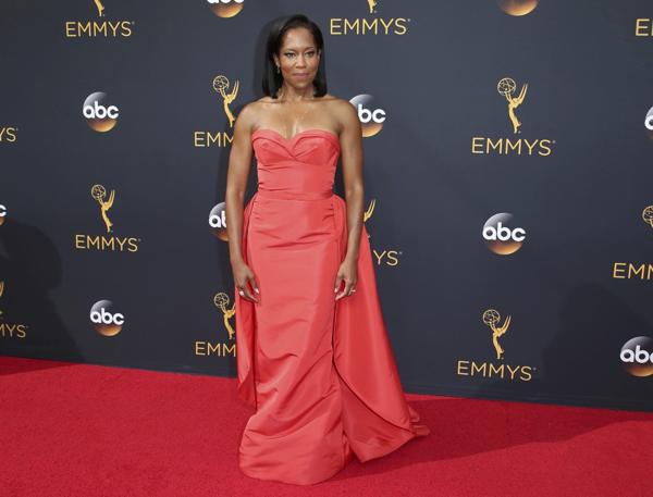 Todos los looks de los Premios Emmy