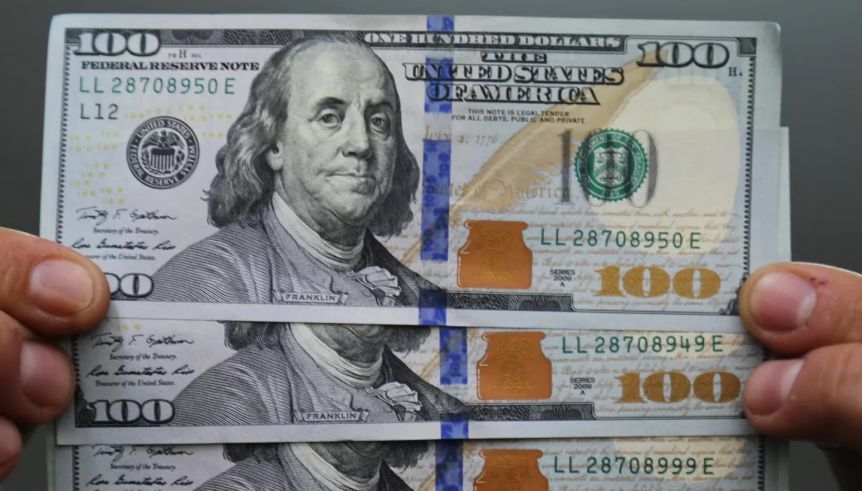 Dólar blue sin escalas, superó el piso de los $1.200 y continúa la racha alcista