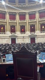 Por falta de quorum se cayó la sesión por el DNU en Diputados