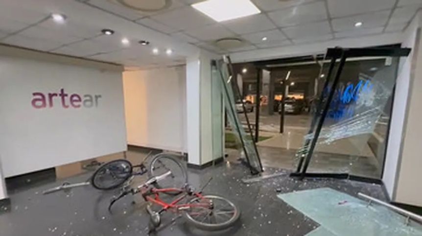 Imputaron a tres funcionarios camporistas por los destrozos en TN