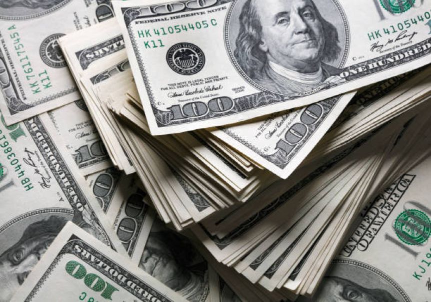 El dólar no tiene freno: trepa el blue y el oficial rompe récords