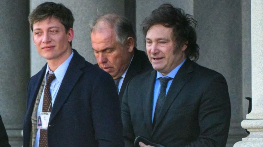 Milei apuesta por Santiago Caputo y asegura que podría tener un cargo en el Gabinete