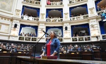 ¿Jura con glamour o desastre?: los outfits que eligieron los nuevos diputados y senadores bonaerenses