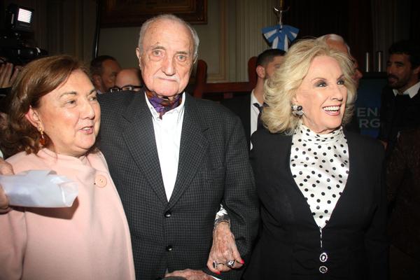 El hermano de Mirtha reconocido por el Senado