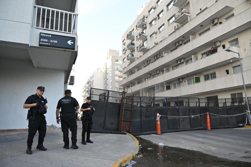 Investigan las causas del derrumbe en el complejo Estación Buenos Aires