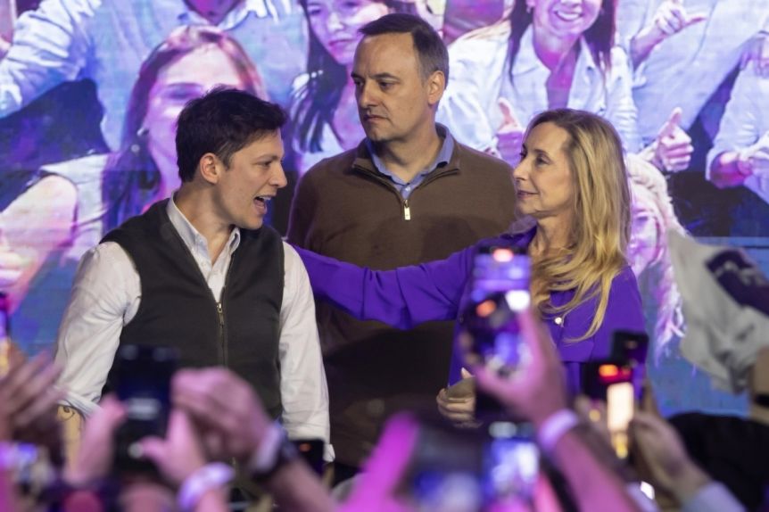 La grieta Karina - Caputo se ensancha: el caso Adorni como nuevo combustible