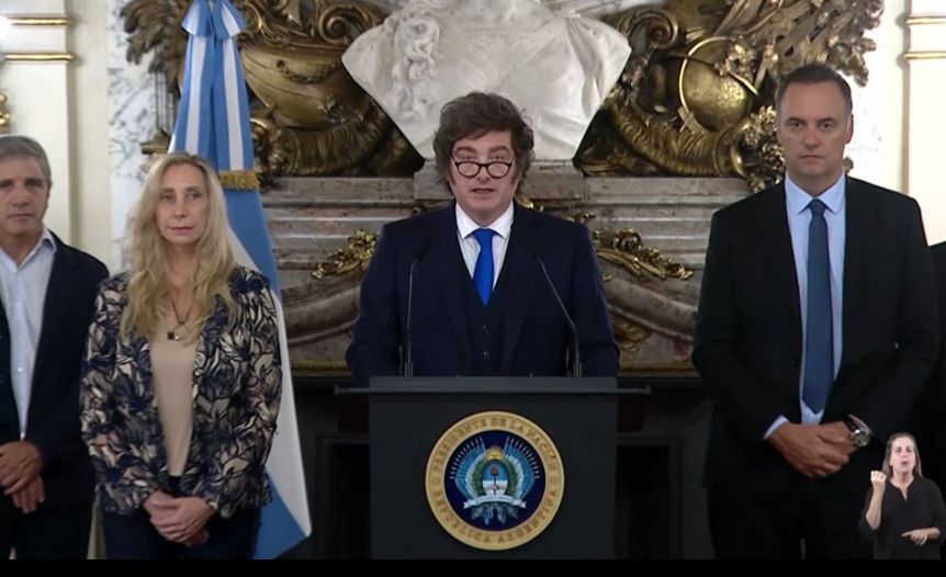 Milei apuntó contra CFK y Kicillof por YPF: “Nos sumergieron en una aventura suicida”