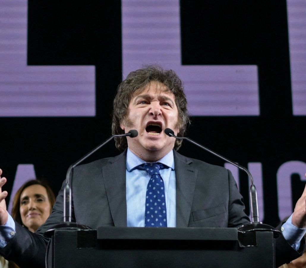 Milei volvió a insultar a Lula en la víspera del ballotage